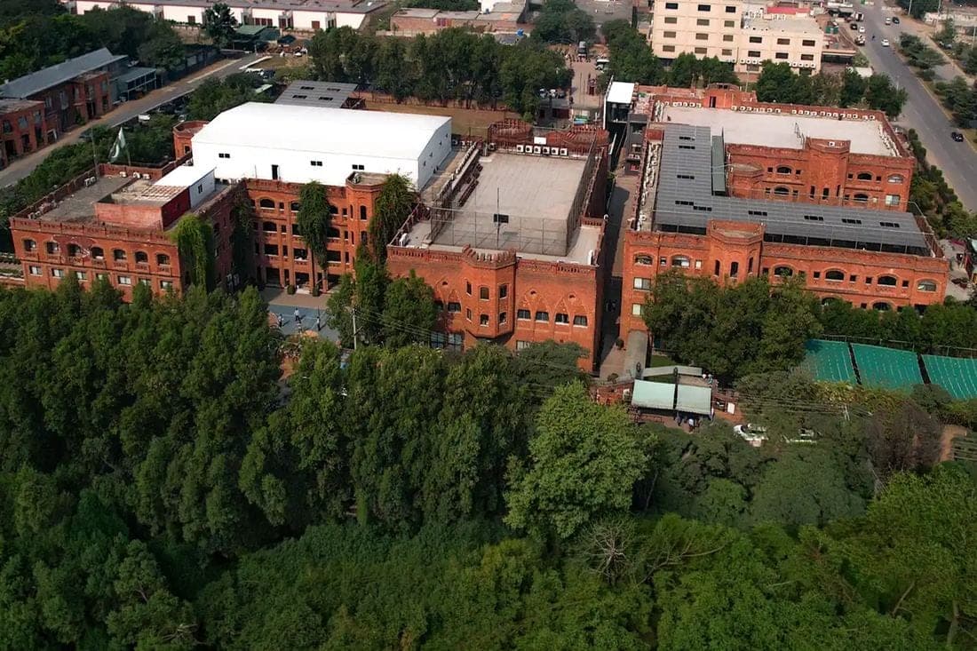 Lahore Grammar School (LGS) campus at Paragon City